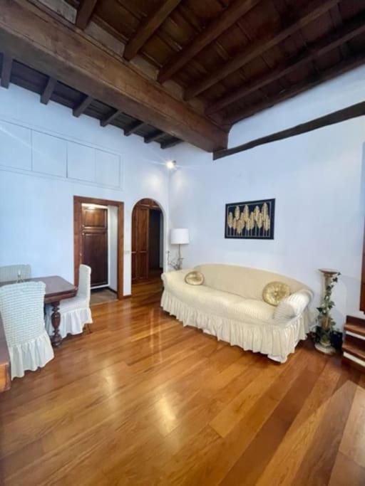Gens Iulia Luxury Appartament * Roma